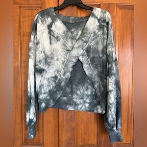 POL Gray Tie-Dye Crossover Knit Top